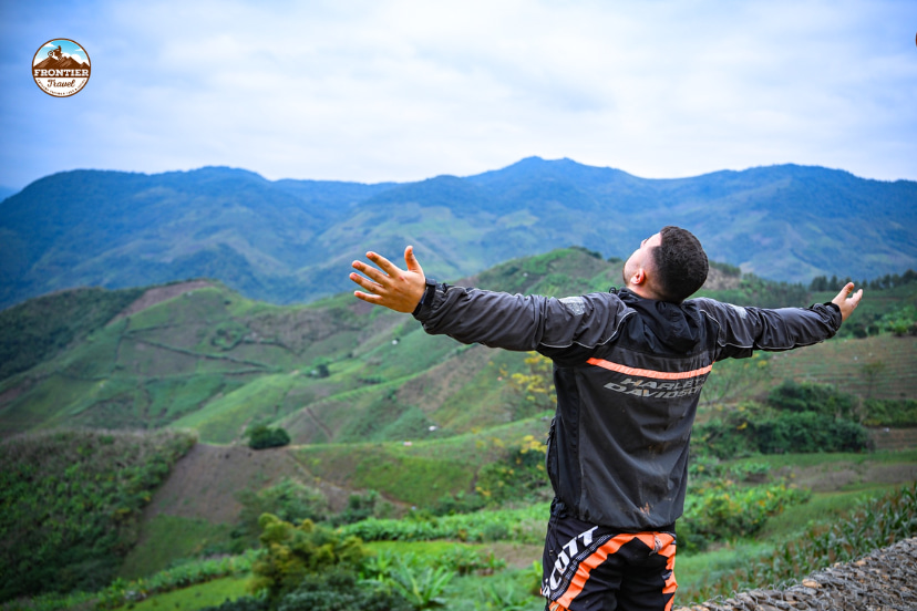 The best season to travel Northern Vietnam, showcasing autumn rice harvest and scenic mountain passes.